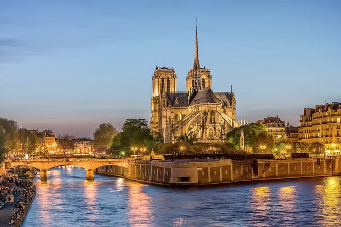 1 Hour Paris Illuminated Evening Sightseeing Cruise - Timing and those 20-minute departures: how to avoid the line trap