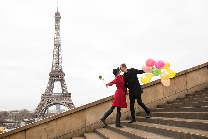 1-hour Photoshoot at the Eiffel Tower Trocadero Paris - Photos you actually receive: preview fast, high-res delivery soon