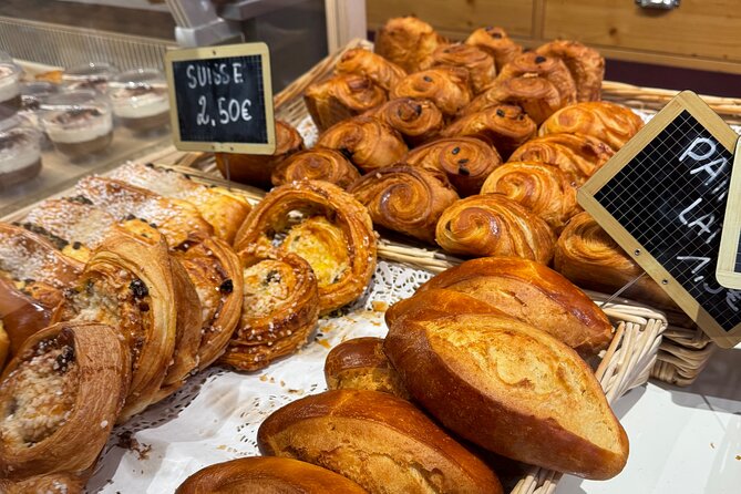 #1 Montmartre Pastries & Chocolate Food Tour with 6+ Tastings - Ending Near Moulin Rouge (Where Your Sweet Day Can Continue)