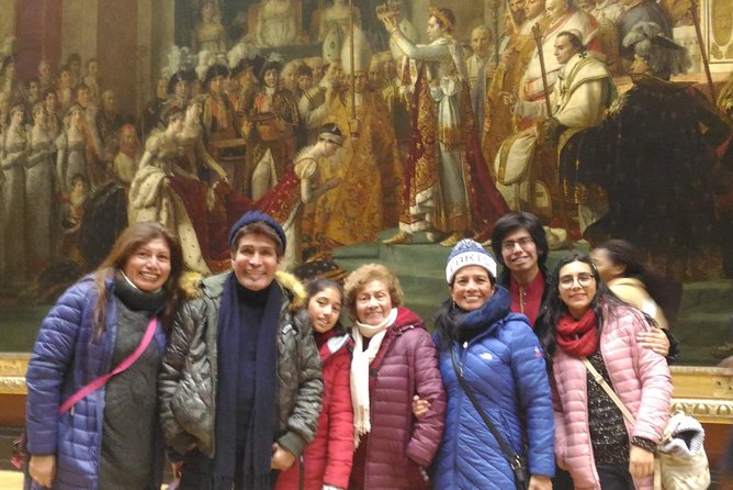 1h30 - Louvre Highlights optional 'families with kids' - Eng/Esp - English or Spanish, morning or afternoon