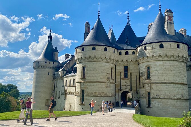 2-day Private Top 6 Loire Castles Live Guided tour from Paris - Key things that make this tour work