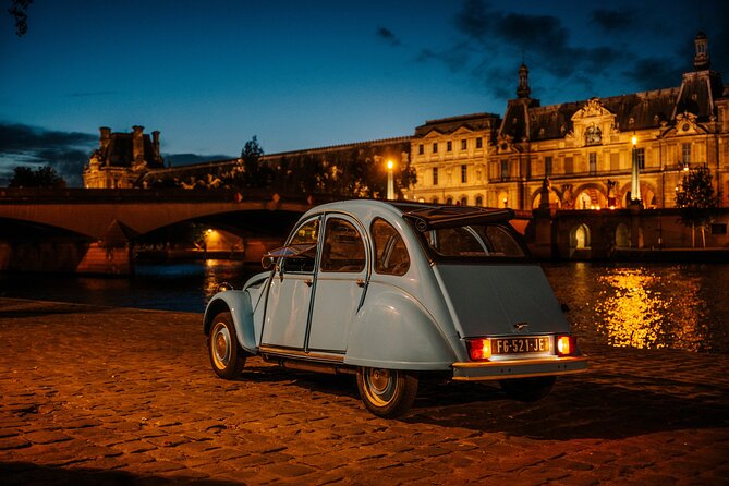 2-hour Private Night Ride in a Citroën 2CV in Paris - Louvre at Night: A Quick Pose Without the Full Commitment