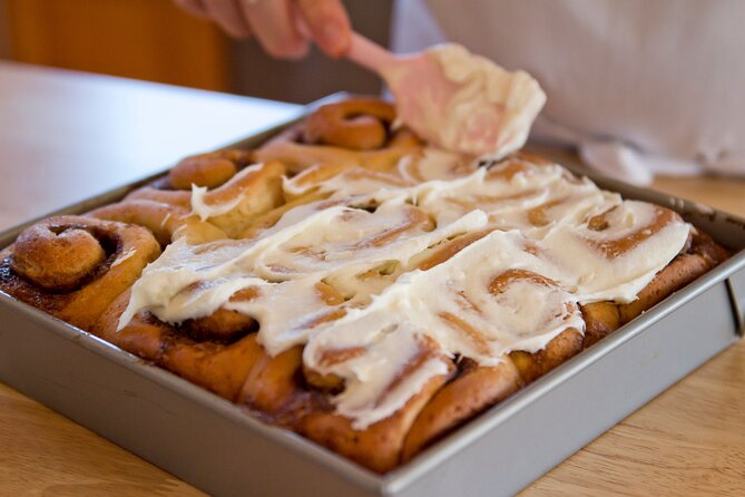 3-Hour Croissant & Pastry Cooking Class With Local Baker in Paris - Starting Point: The Paris Studio Vibe and Getting There