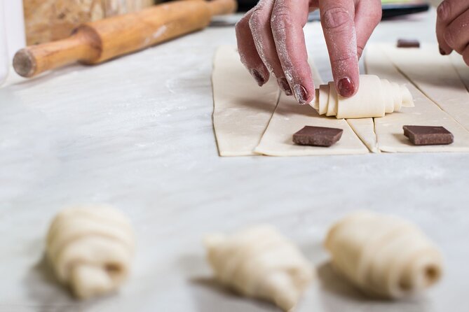 3-Hour Croissant & Pastry Cooking Class With Local Baker in Paris - Photo Moments: Why Bicolor Pastries Are More Than Instagram