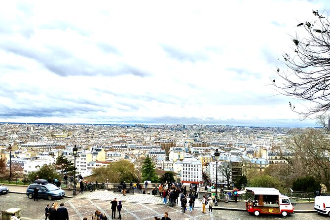5 Hour Walking Tour in Paris with Licensed Guide - The Metro Advantage: Using Public Transit With a Guide
