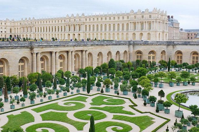 7-Day Taste of Central Europe from Paris: Germany, Netherlands, Belgium, Luxembourg and France - Day 1 in Reims and Luxembourg: Champagne vibes and a Grand Duchy walk