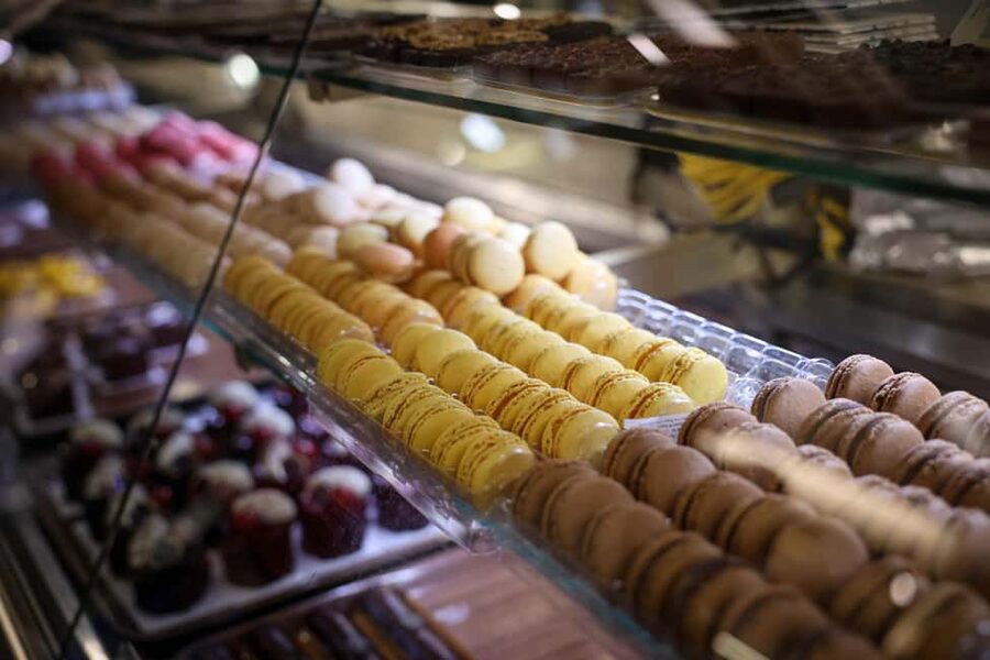 A Montmartre food tour: Best French Food Tasting Experience - Who should book this Montmartre food tour—and who shouldn’t