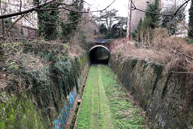 A Self-Guided Audio Tour Around Parc Montsouris - Pièce daqueduc romain Lutetia: Roman engineering in a modern neighborhood