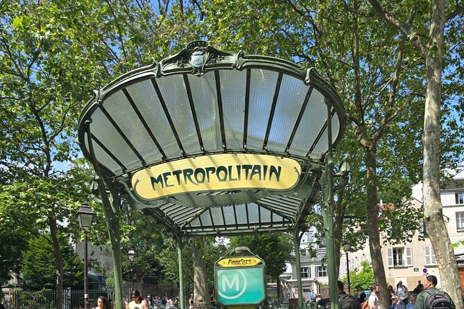 A Tapestry of Art and Romance in Montmartre - Le Bateau-Lavoir and Le Moulin de la Galette: artists and everyday life