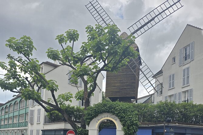 A Tapestry of Art and Romance in Montmartre - Dalida and La Maison Rose: the hill’s music and Picasso connection