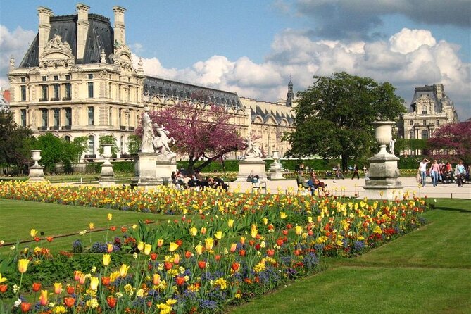 Airport Transfer: Paris Airport CDG to Paris City by Business Car - The Luxury Car Question: Mercedes, BMW, Jaguar, or Similar