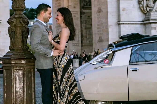 All of Paris Tour in a Vintage Open-Top French Car Citroen DS - Eiffel Tower, Louvre area, and Île de la Cité: getting your bearings fast