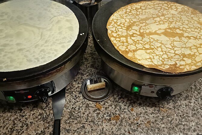 Amazing Sweet Crêpe Cooking Class Paris - Cooking on the Griddle: Timing, Spreading, and Flipping
