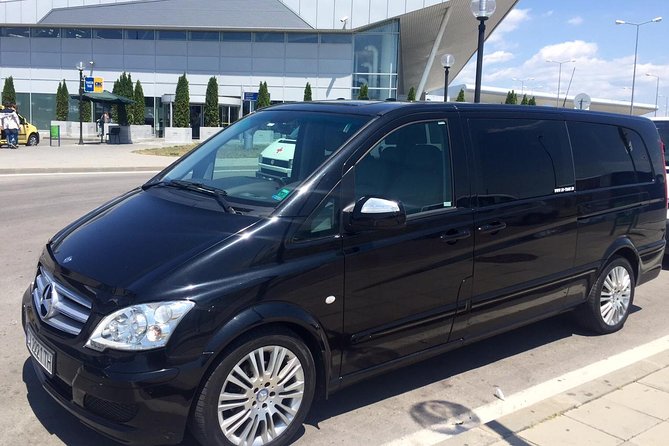 Arrival Private Transfer: Airport Charles de Gaulle OR Orly TO La Defense - How the pickup works after customs (and why it saves stress)