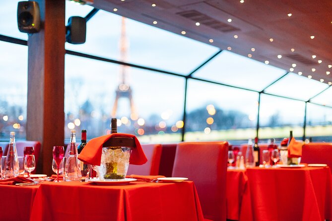 Bateaux Mouches Dinner Cruise on the Seine River in Paris - Getting there: Port de la Conférence and the check-in window that matters