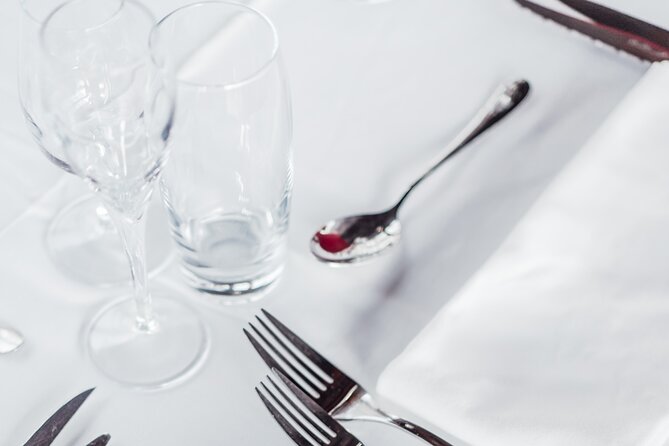 Bateaux Mouches Lunch Cruise on the Seine River in Paris - Should you book Bateaux Mouches for lunch on the Seine?