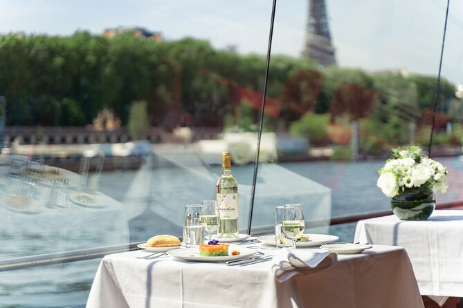 Bateaux Mouches Lunch Cruise on the Seine River in Paris - The boat setup: covered decks, window priorities, and where to stand