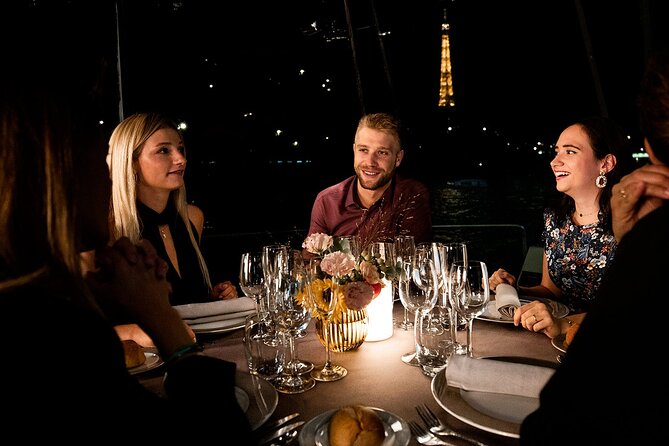 Bateaux Parisiens Seine River Gourmet Dinner & Sightseeing Cruise - Following the Seine at night: what you’ll see and why it works