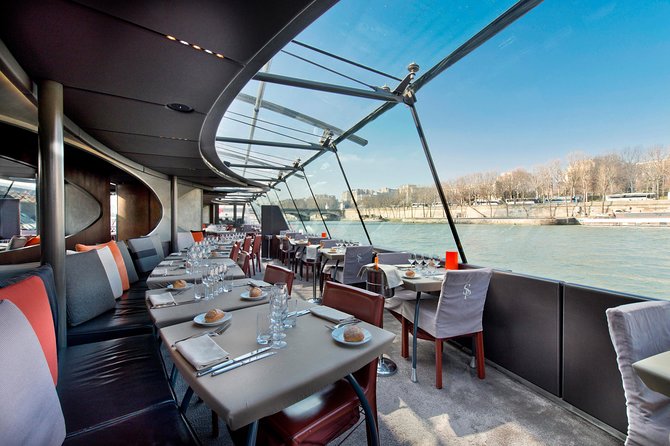 Bateaux Parisiens Seine River Gourmet Lunch & Sightseeing Cruise - Lunch and Live Music: What the Gourmet Meal Feels Like on the Seine