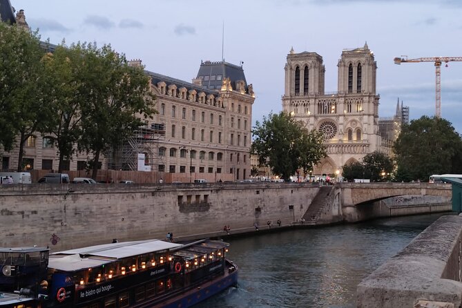 Best Bits of Paris: 40 Favorites Small-Group Walking & Metro Tour - Pantheon and the Latin Quarter food break: walking with payoff