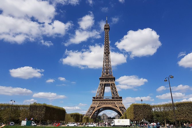 Best of Paris in 2 hours (for photos only and starting from Paris only) - A private, air-conditioned Paris photo tour with hotel pickup