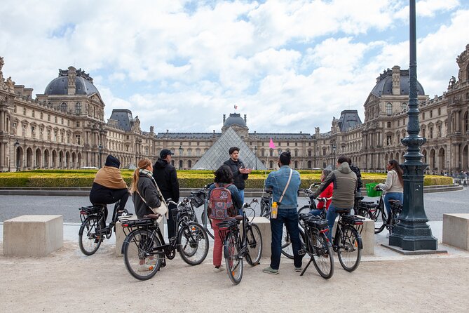 Best of Paris Small Group E-bike Guided tour (w/ optional Cruise) - Place de la Concorde and Place Vendôme: grand squares, photo-friendly stops