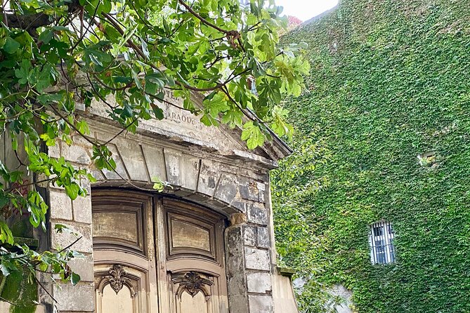 BEST OF ROYAL DAYS & LIFE : 3 audioguided tours - Stop 2: Le Marais Hidden Treasures and how the neighborhood grew powerfully