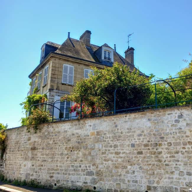 Bike tour from Vernon to Giverny with local guide - Pace, group size, and who this suits best