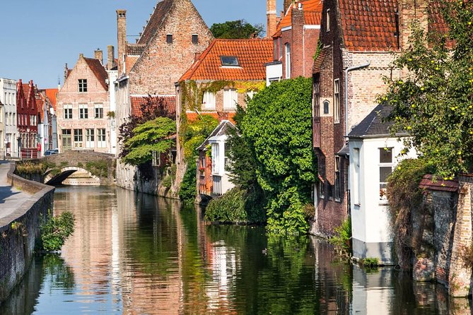 Bruges Guided Day Tour from Paris with Canal Cruise - Rozenhoedkaai and Minnewater Lake: postcard stops where timing matters