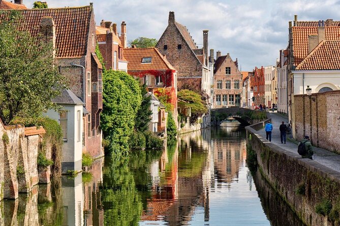 Bruges Highlights, Boat, Beer, Chocolate Day trip from Paris - Beer tasting at Bourgogne des Flandres: structured fun, not just a stop