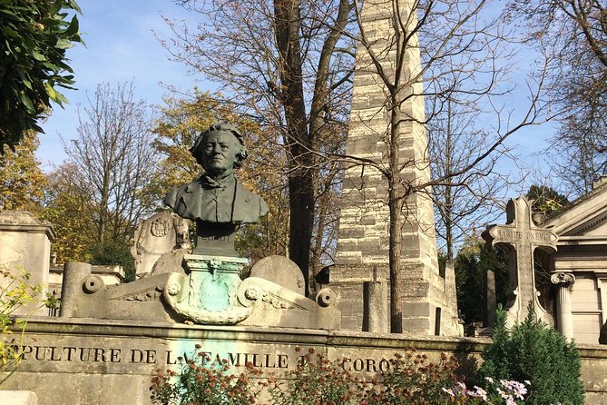 Bundle of Père Lachaise Cemetery: Self-Guided Audio Tours - A GPS-walk through Père Lachaise’s famous names
