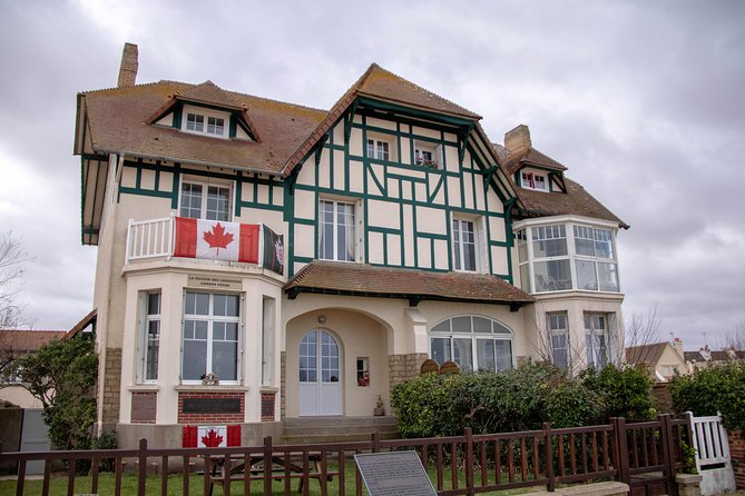 Canadians in Normandy D-Day beaches Juno Beach and Pegasus Bridge (3/7 pax) - Bény-sur-Mer Canadian War Cemetery: tidy grounds, huge loss