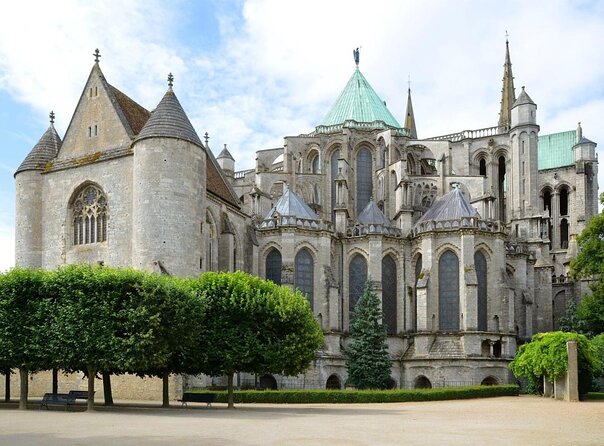 Chartres and Versailles Private Full-day tour - Chartres Cathedral: the Gothic masterpiece you can understand