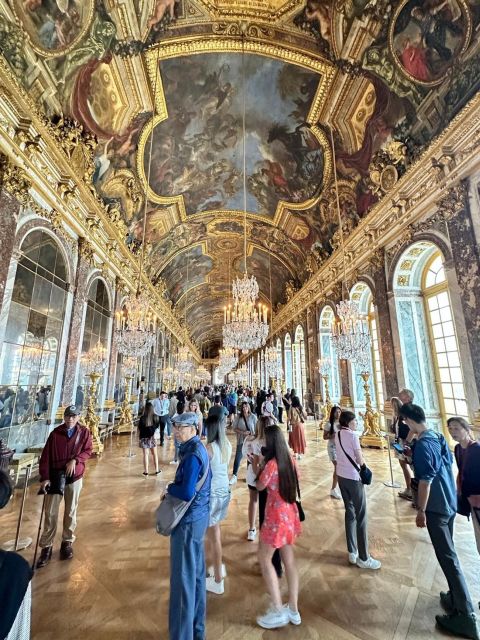 Chateau de Fontainebleau & Chateau de Versailles - Lunchtime in Fontainebleau: Time to Eat Like a Local