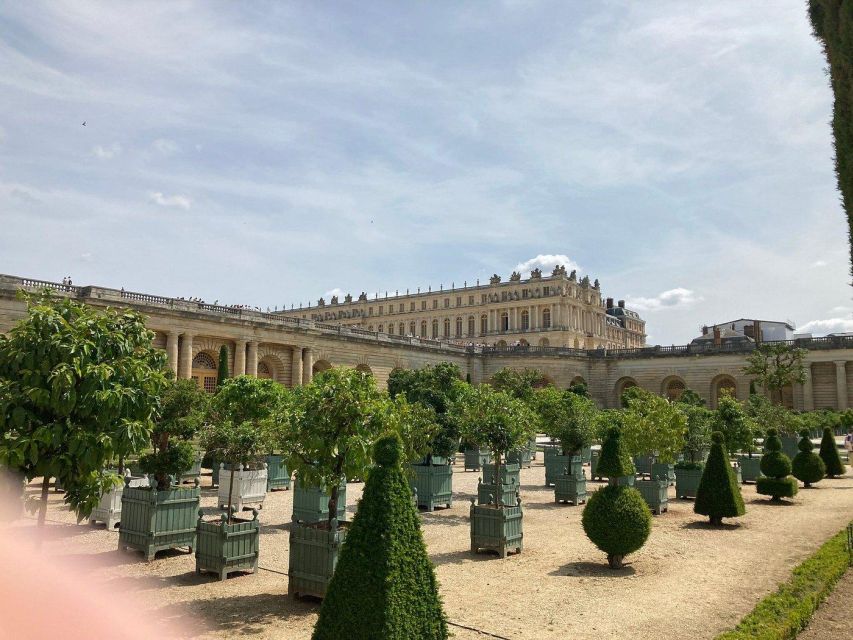 Chateau de Fontainebleau & Chateau de Versailles - Château de Fontainebleau: Kings, Generations, and Napoleon’s Throne