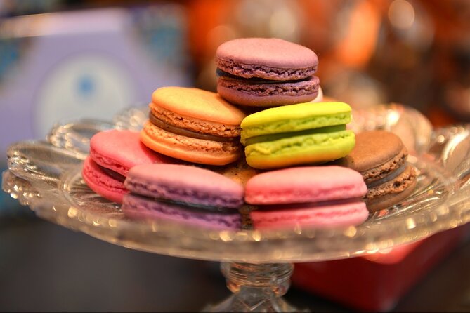 Chocolate and Pastry Walking Tour in Montmartre, Paris - Pigalle first: easing in with the neighborhood’s pulse