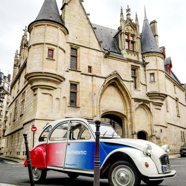 Classic, Romantic Paris: 3-Hour Vintage 2CV Tour - Rain-proof touring with the transparent 2CV roof