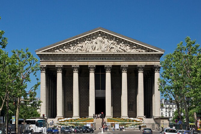 Classical Music Concert Ticket at the Madeleine Church - La Madeleine at concert time: what you’re walking into
