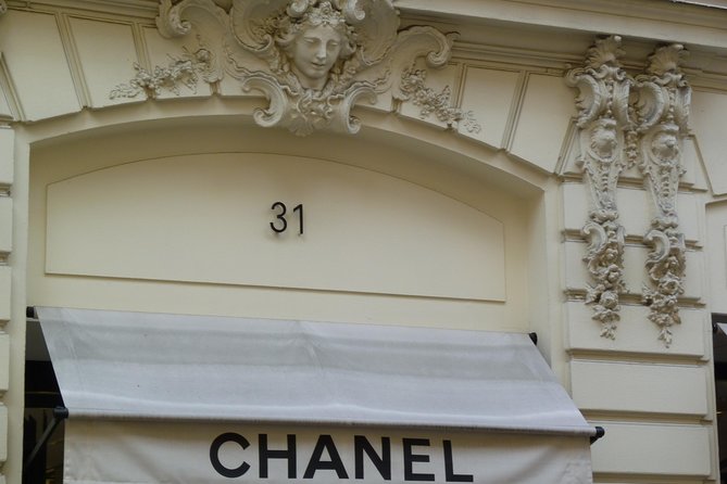 Coco Chanel's Paris: A Self-Guided Audio Tour - How VoiceMap guides your Coco Chanel walk