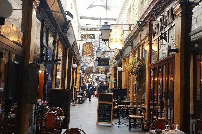 Covered passages: secrets, luxury and modernity - Cinemas, Lafayette, and Rex: modern street life on purpose