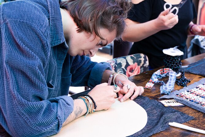 Craft a Unique Parisian luxury bag - How the 3-hour workshop really moves: your bag-making flow in Paris