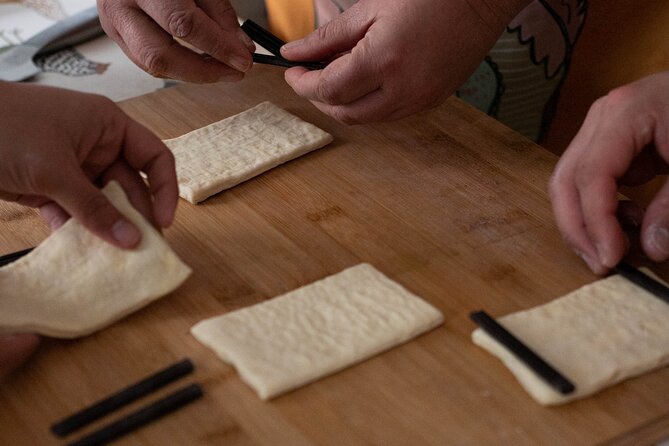 Croissants Baking Class near Eiffel Tower - English-Friendly and Apartment-Comfy