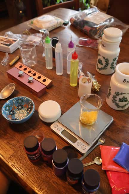 Customised lipstick workshop - Paris 1er - Mixing your shade with eco-friendly natural ingredients
