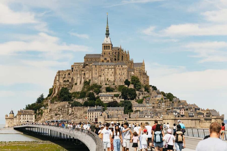 Day Trip to Mont-Saint-Michel from Paris - Arriving Near the Bay: The Feeling Hits Fast