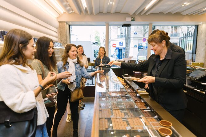 Devour Paris Ultimate Food Tour - Guides Who Make It Click: Humor, Links, and Local Connections