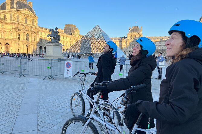 Discover Iconic Paris: Private Bike Tour of the City Center - Key highlights at a glance
