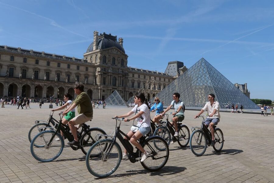 Discover Paris by bike - Key highlights you’ll feel on the ride