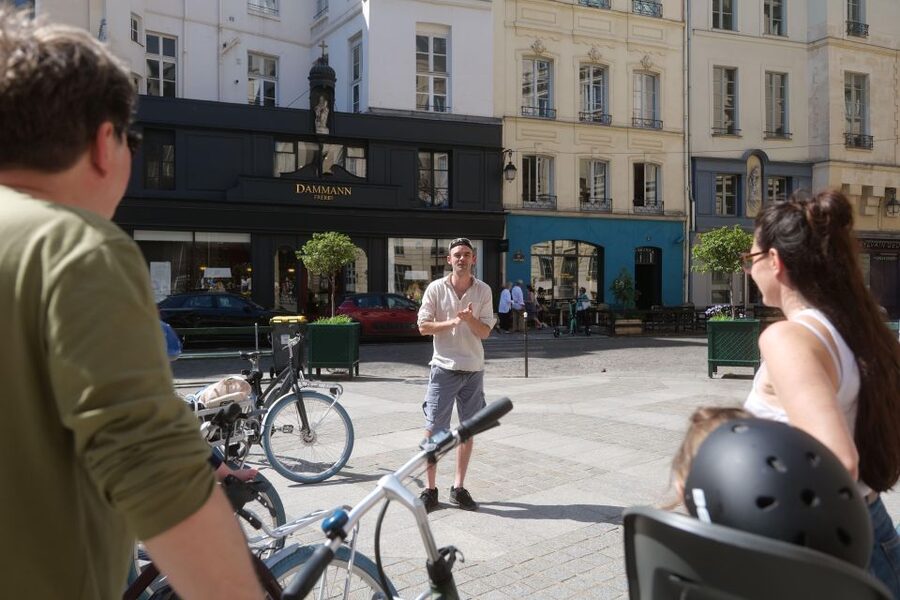 Discover Paris by bike - Montorgueil (20 Rue Greneta) Is a Smart Way to Begin