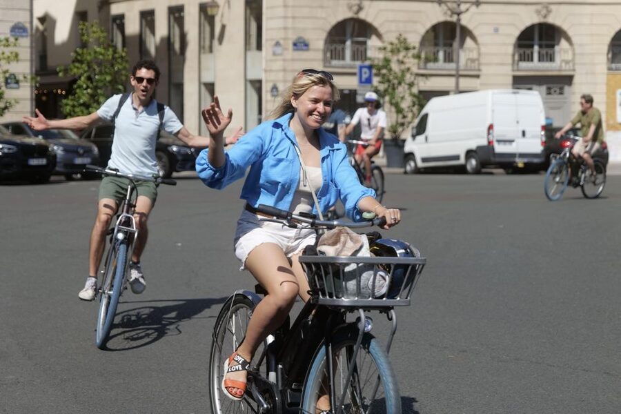 Discover Paris by bike - Place de la Concorde: Big Square, Guided 20 Minutes
