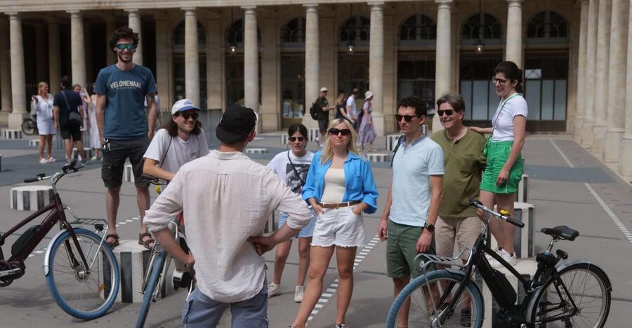 Discover Paris by bike - Biking Comfort: What the “10 km, Leisure Pace” Really Means